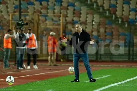 بعد خسارة الكونفدرالية.. 7 مباريات تحدد مصير بيسيرو مع الزمالك
